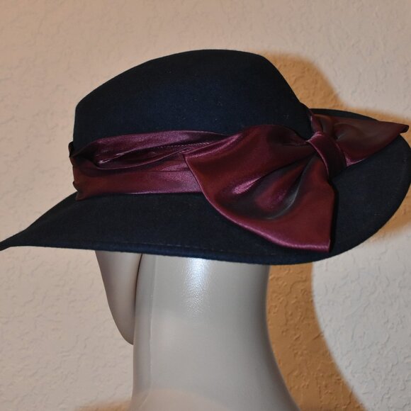 Vintage Black Hat with Burgundy ribbon 100% wool from England - Picture 3 of 3